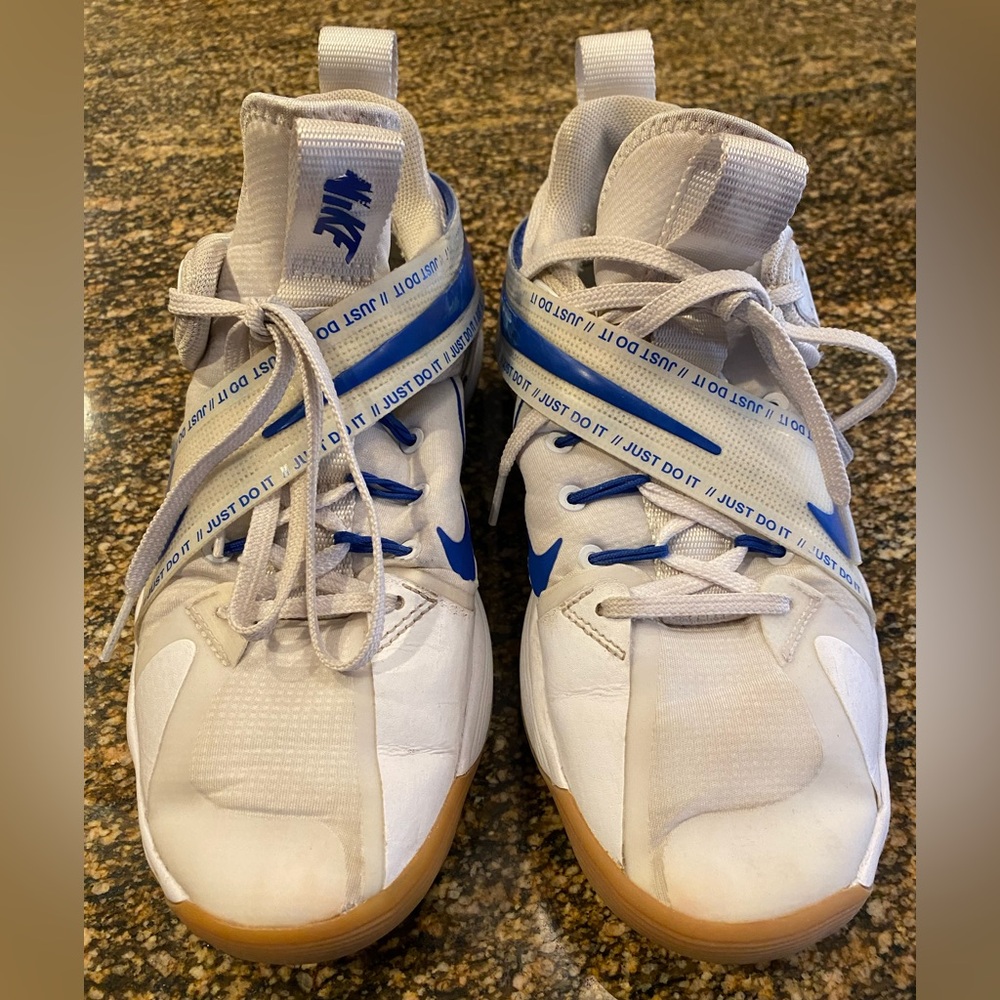 Nike volleyball shoes size 8.5